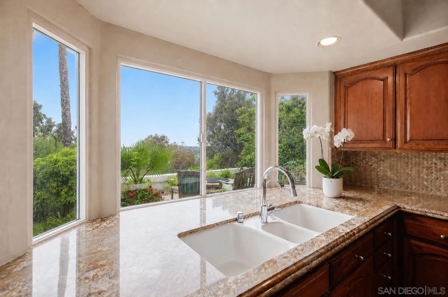 3548 Rosa Way Fallbrook, CA 92028 - Photo 19 of 74