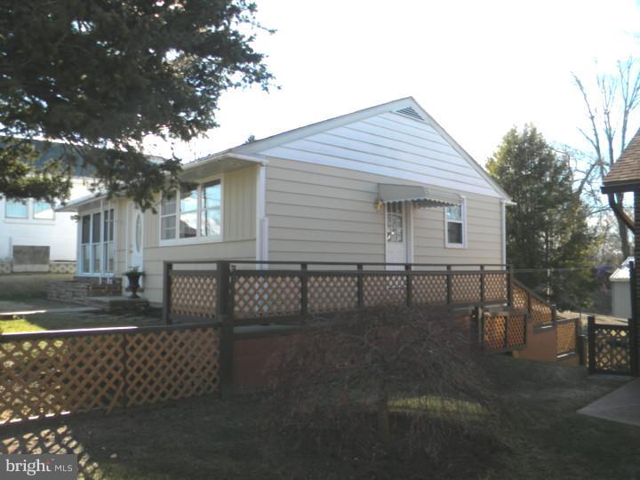 1509 A Ridge Avenue Reading, PA 19607 - Photo 4 of 21 Exterior Side