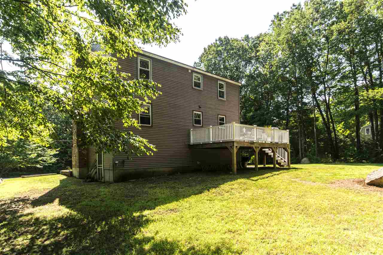 10 Colby Road Kingston, NH 03848 - Photo 3 of 40