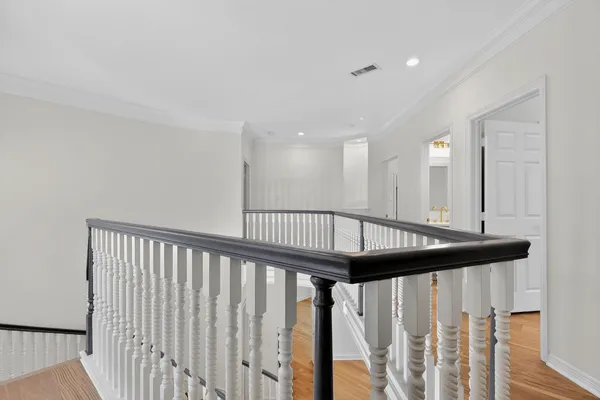 $1,400,000 | 2 Argonne Place, The Woodlands, TX 77382