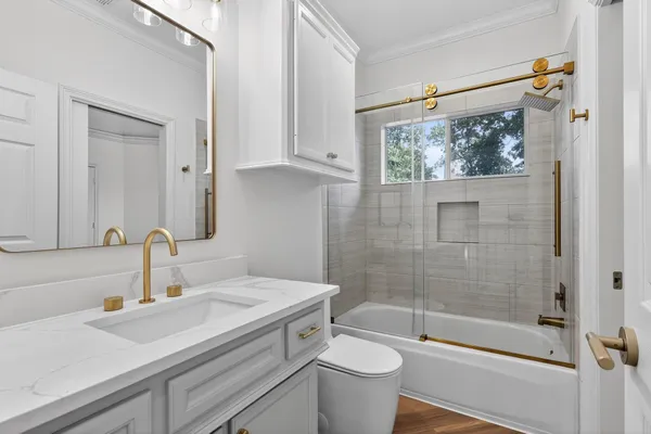 $1,400,000 | 2 Argonne Place, The Woodlands, TX 77382
