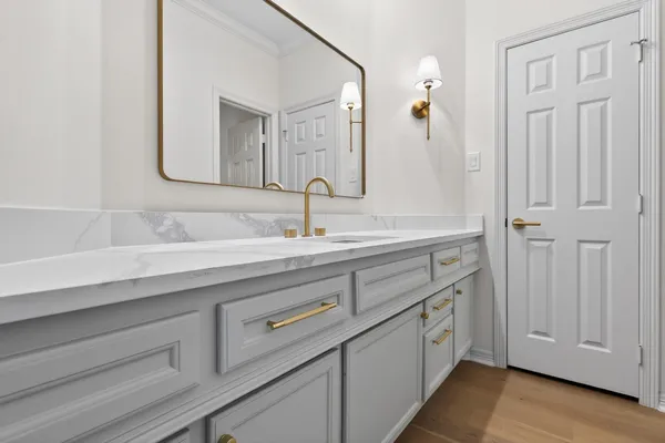 $1,400,000 | 2 Argonne Place, The Woodlands, TX 77382