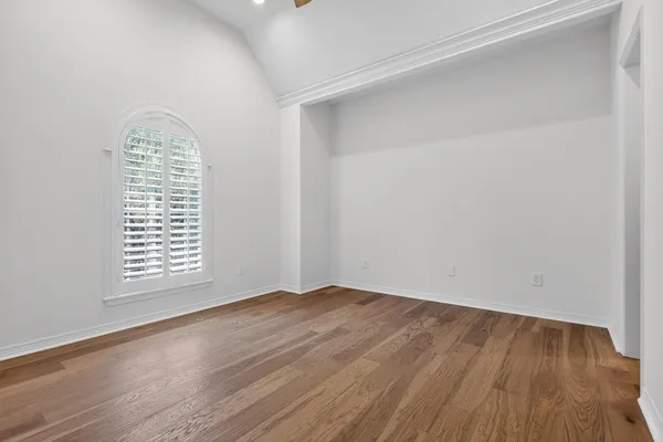 $1,400,000 | 2 Argonne Place, The Woodlands, TX 77382