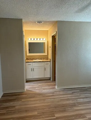 $1,800 | 2510 Cedarcrest Court, Granbury, TX 76048