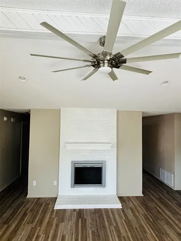 $1,800 | 2510 Cedarcrest Court, Granbury, TX 76048