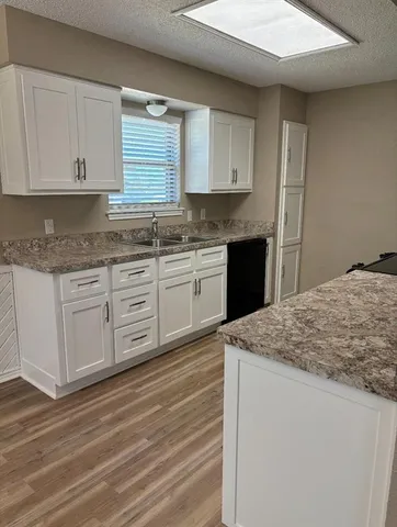 $1,800 | 2510 Cedarcrest Court, Granbury, TX 76048