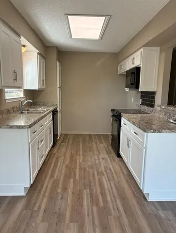 $1,800 | 2510 Cedarcrest Court, Granbury, TX 76048