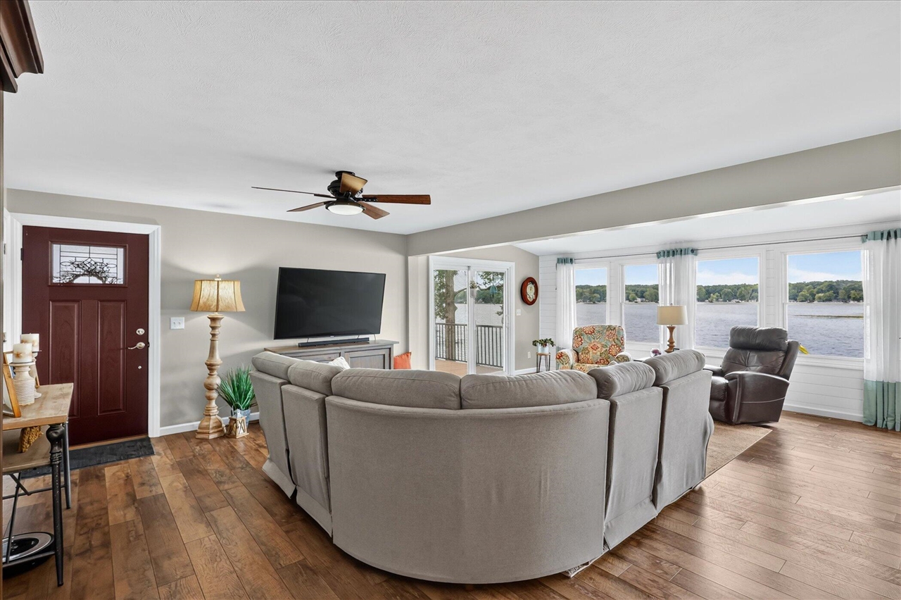 1630 South Colonel Point Drive Crystal, MI 48818 - Photo 10 of 64