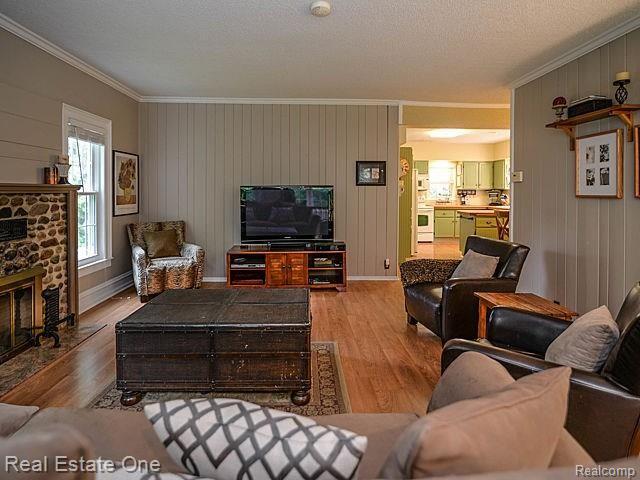 2070 West Wardlow Road Highland, MI 48357 - Photo 15 of 46 19_20.jpg