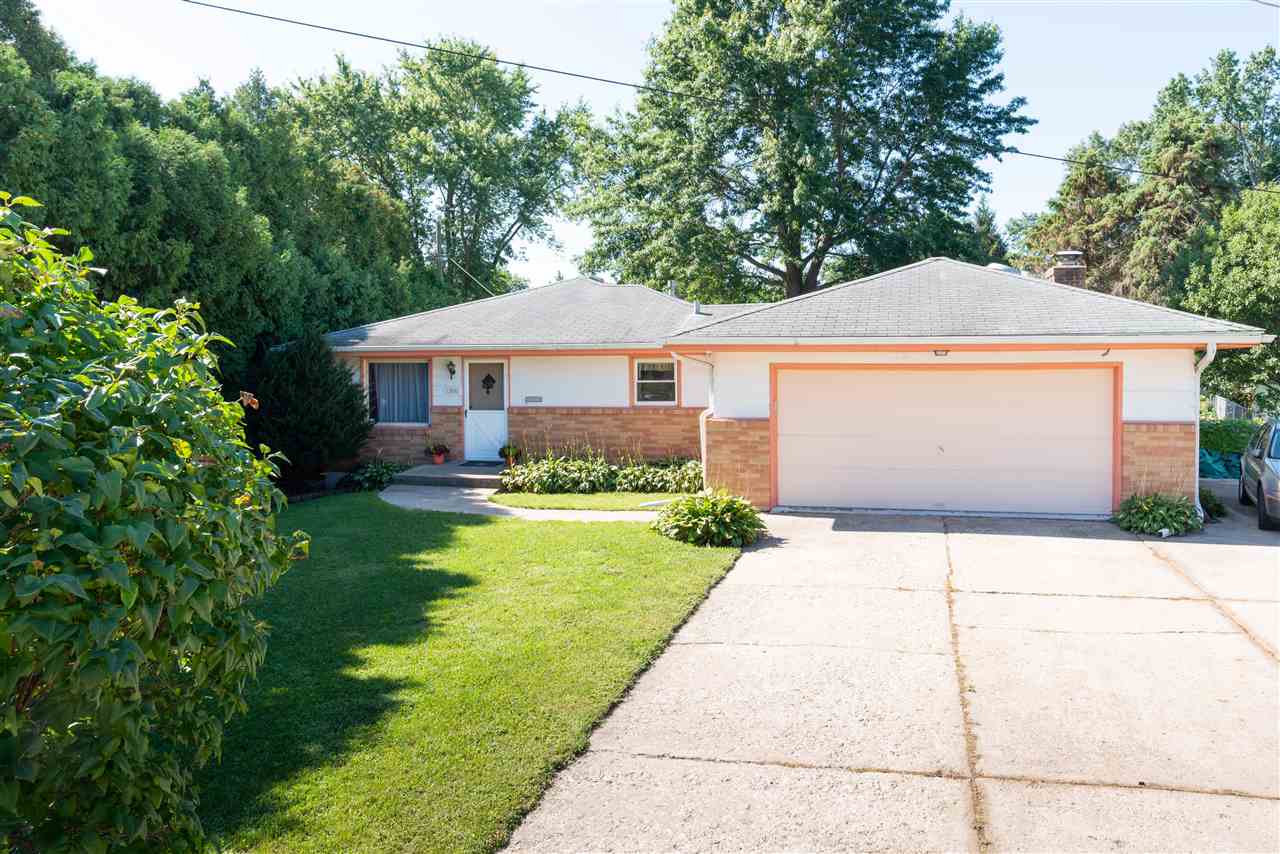 1306 Wellesley Road Rockford, IL 61103 - Photo 1 of 32 Gallery Image 1