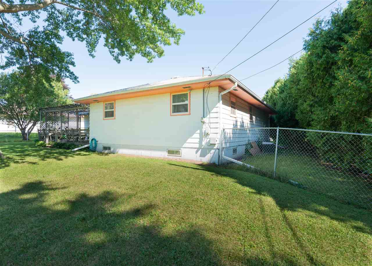 1306 Wellesley Road Rockford, IL 61103 - Photo 10 of 32 Gallery Image 10