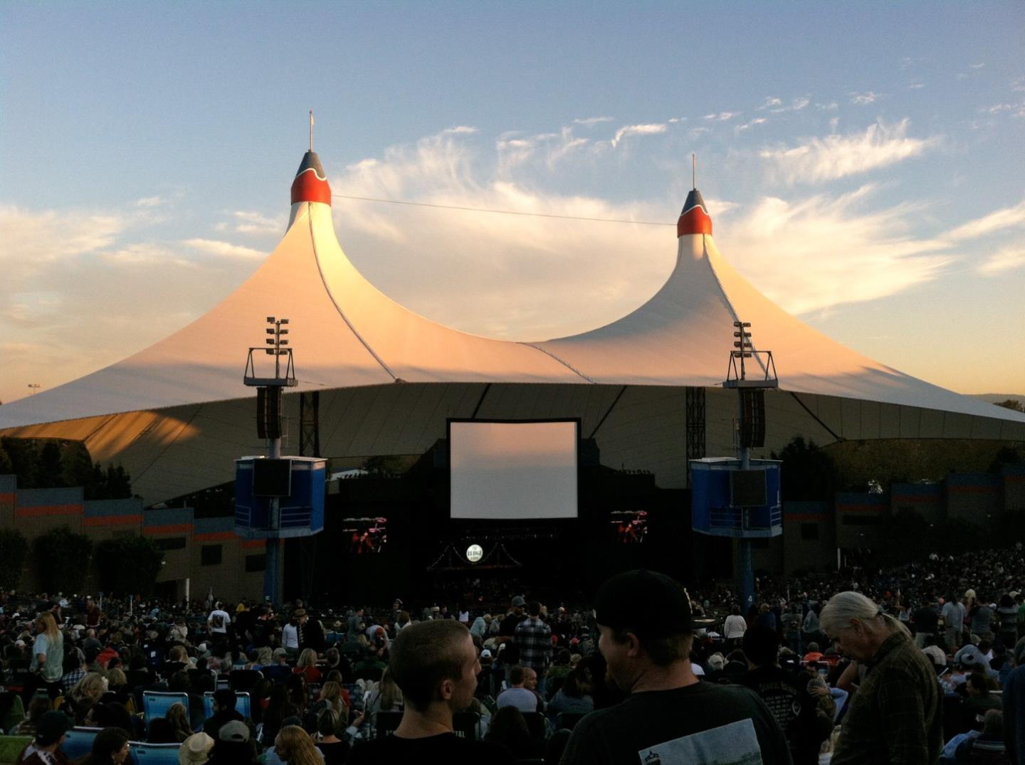 100 East Middlefield Road, Unit 6G Mountain View, CA 94043 - Photo 32 of 34 a view of entryway and hall