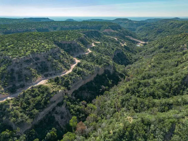 $3,550,000 | Whistling Winds Ranch, Silverton, TX 79257