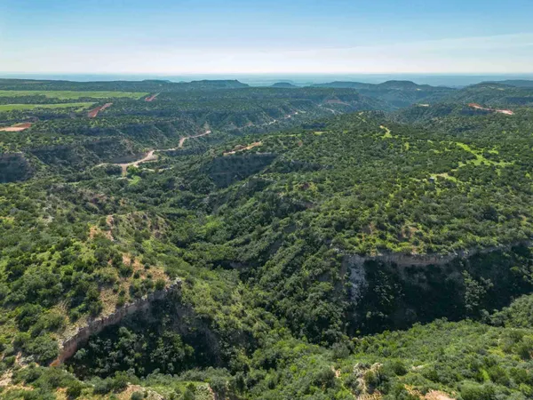 $3,550,000 | Whistling Winds Ranch, Silverton, TX 79257