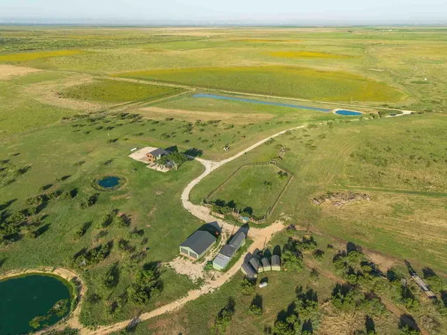 $3,550,000 | Whistling Winds Ranch, Silverton, TX 79257