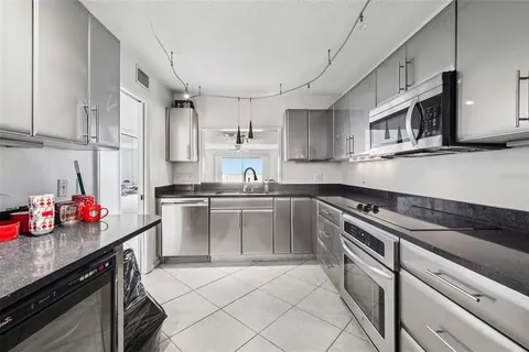 $180,000 | 7300 Sun Island Drive South, Unit 1602, South Pasadena, FL 33707