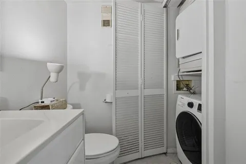 $180,000 | 7300 Sun Island Drive South, Unit 1602, South Pasadena, FL 33707