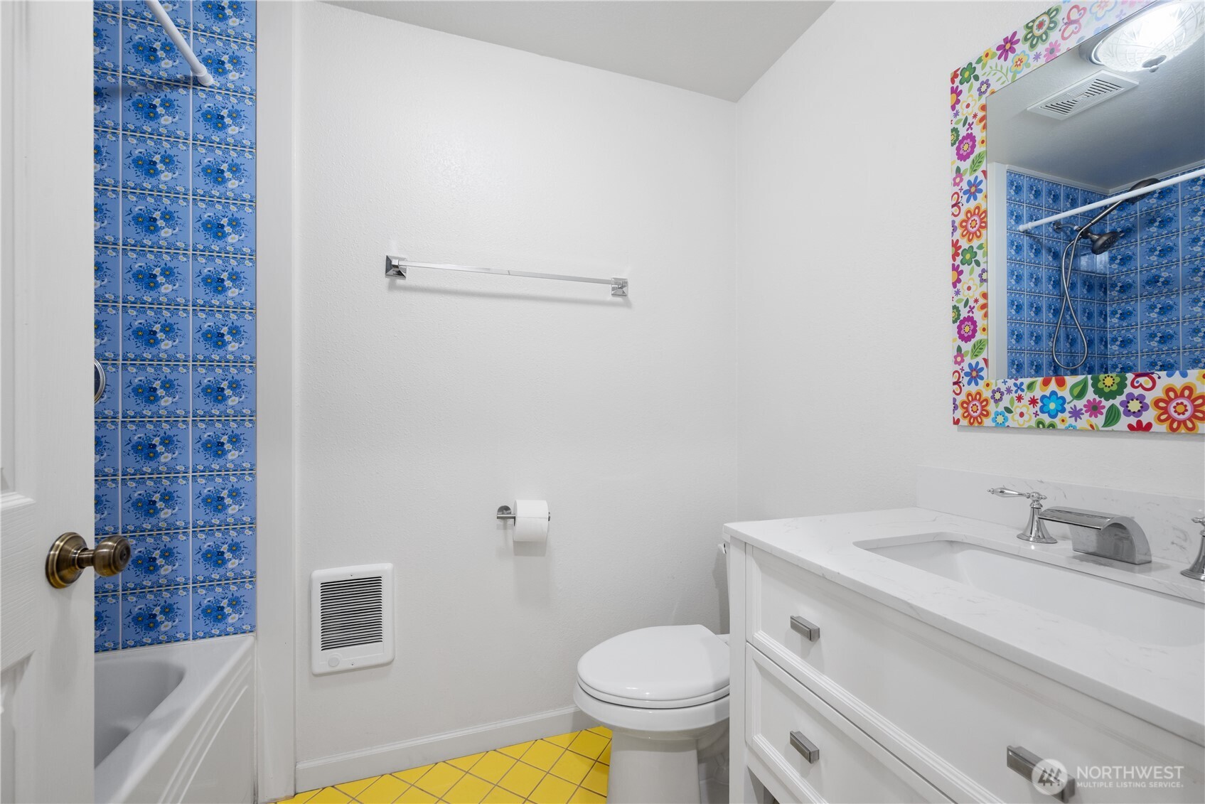 976 Sandy Bend Road Castle Rock, WA 98611 - Photo 18 of 36