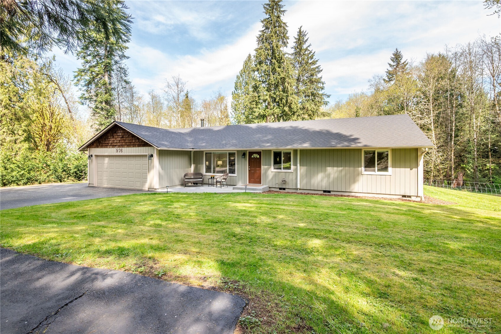 976 Sandy Bend Road Castle Rock, WA 98611 - Photo 2 of 36