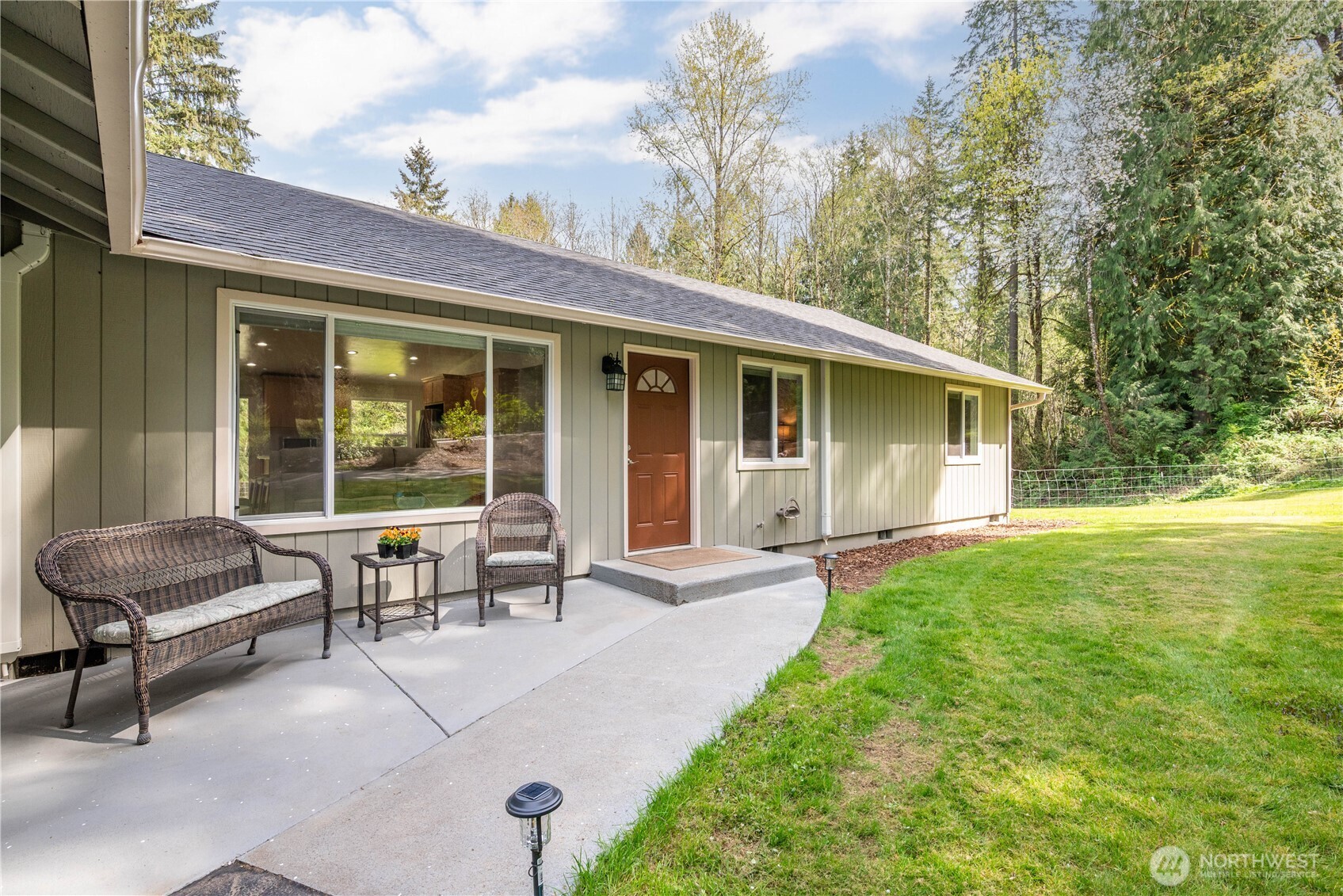 976 Sandy Bend Road Castle Rock, WA 98611 - Photo 3 of 36