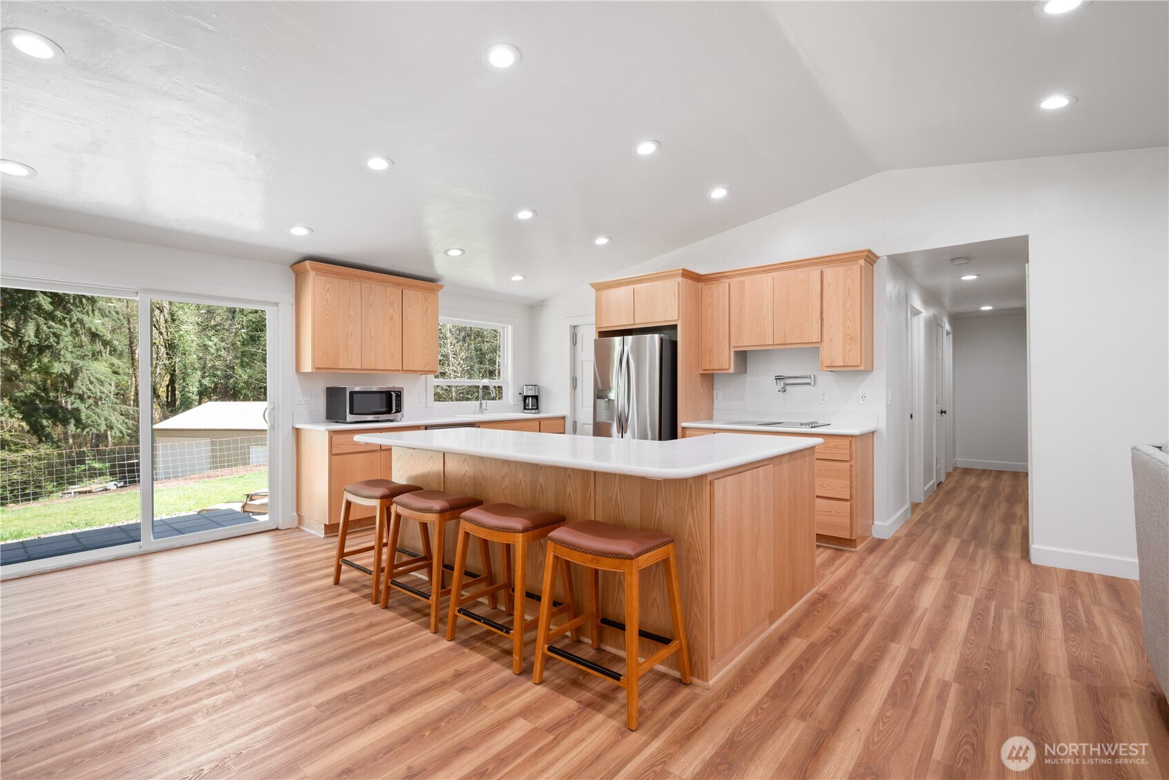 976 Sandy Bend Road Castle Rock, WA 98611 - Photo 7 of 36