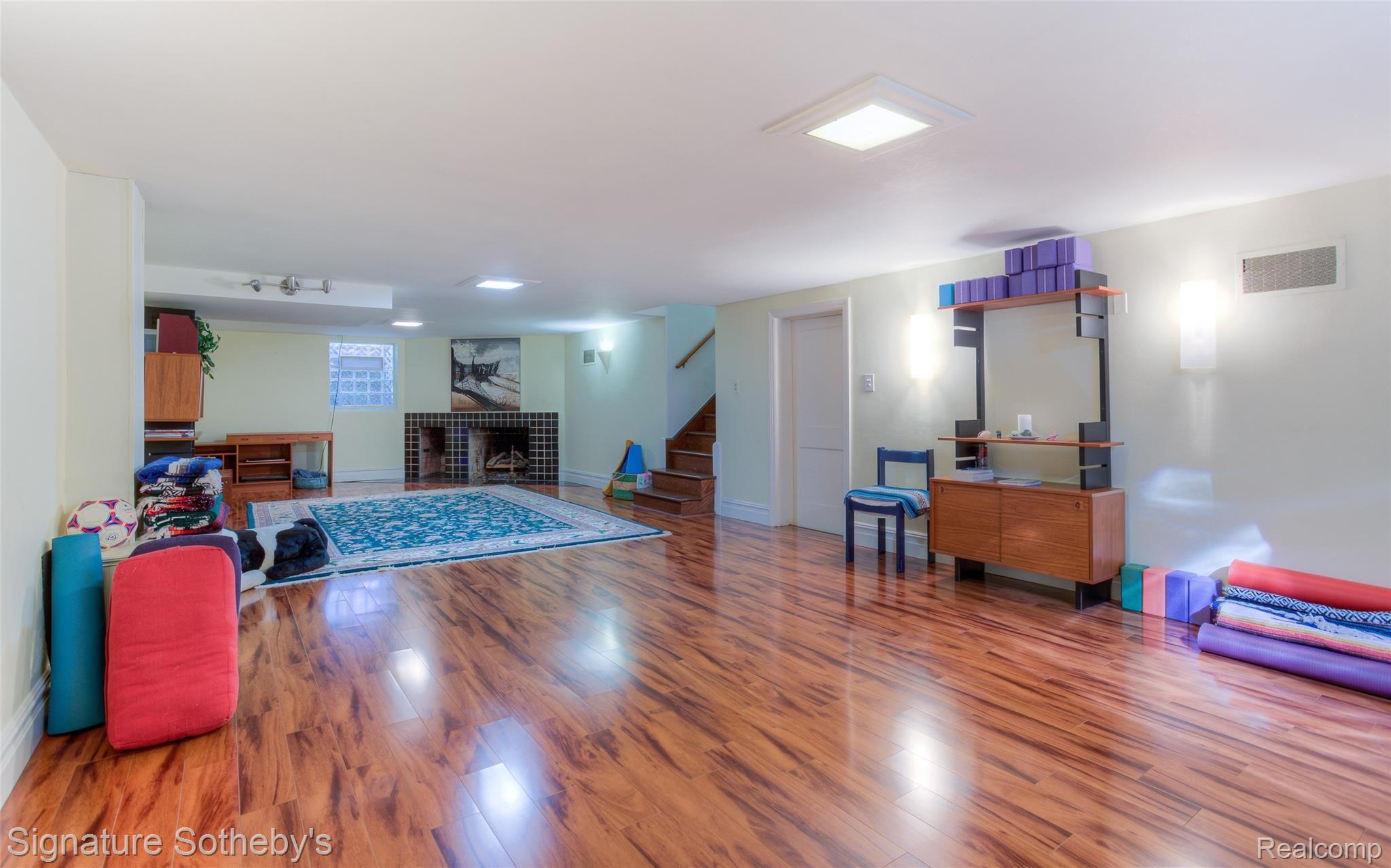 180 Merriweather Road Grosse Pointe, MI 48236 - Photo 36 of 51 basement fireplace end??.jpg