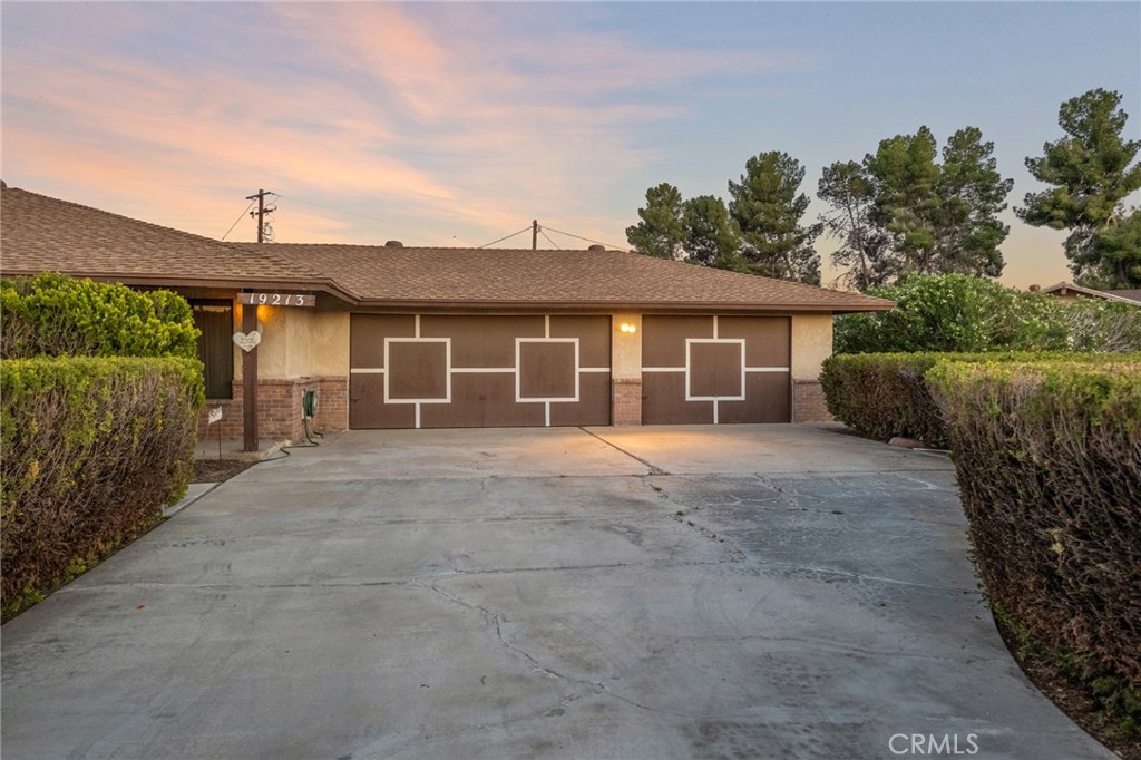 19213 Tecumseh Road Apple Valley, CA 92307 - Photo 9 of 43
