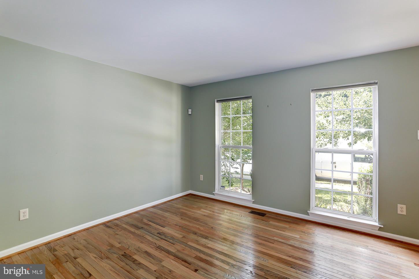 8017 Big Pool Road Laurel, MD 20724 - Photo 10 of 30 Living Room
