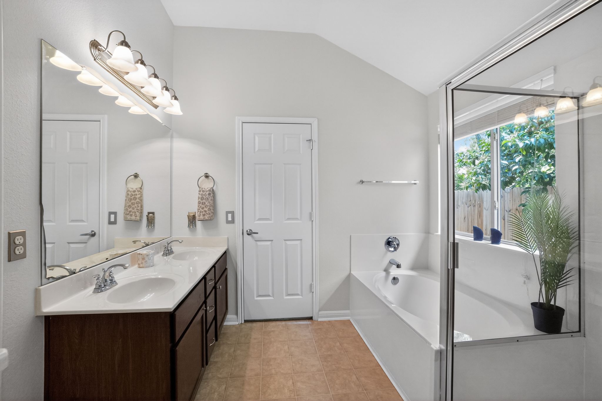 8521 Chick Pea Lane Austin, TX 78745 - Photo 18 of 28