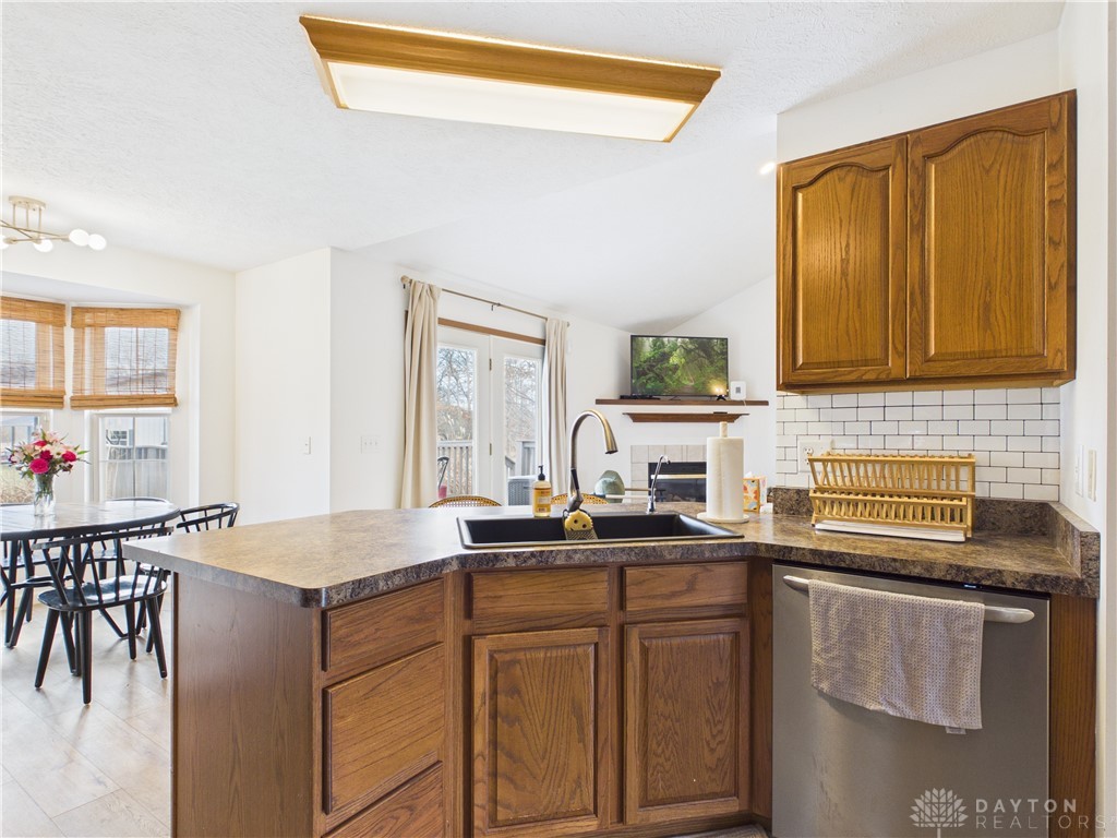 4539 Nashville Road Troy, OH 45373 - Photo 7 of 39