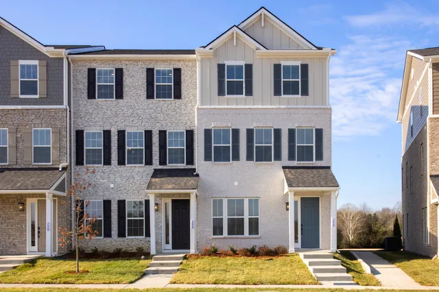 $429,990 | 154 Barton Vlg Boulevard, Lebanon, TN 37090