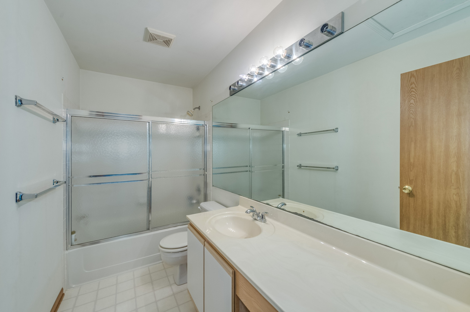 2016 Muirfield Circle Elgin, IL 60123 - Photo 13 of 16