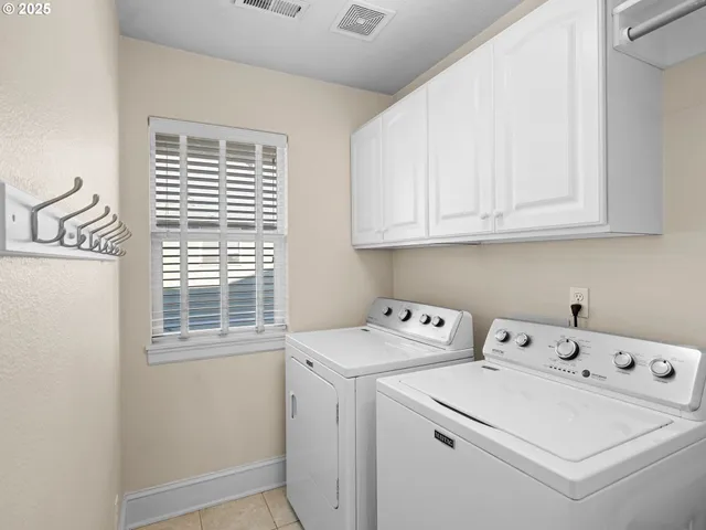 $669,000 | 10871 Southwest Brown Street, Tualatin, OR 97062