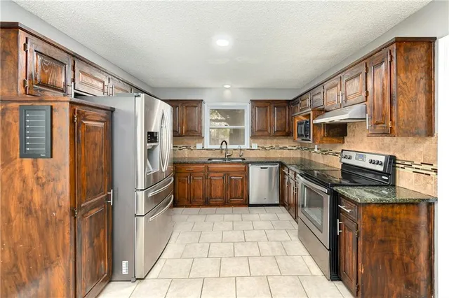 $380,000 | 10812 Cleveland Avenue, Kansas City, KS 66109