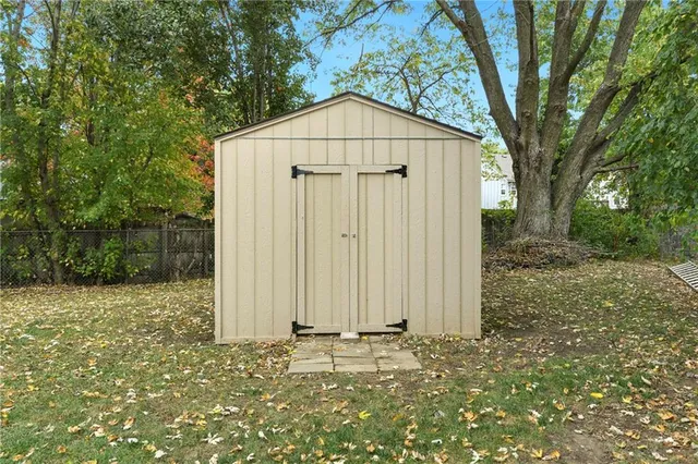 $380,000 | 10812 Cleveland Avenue, Kansas City, KS 66109