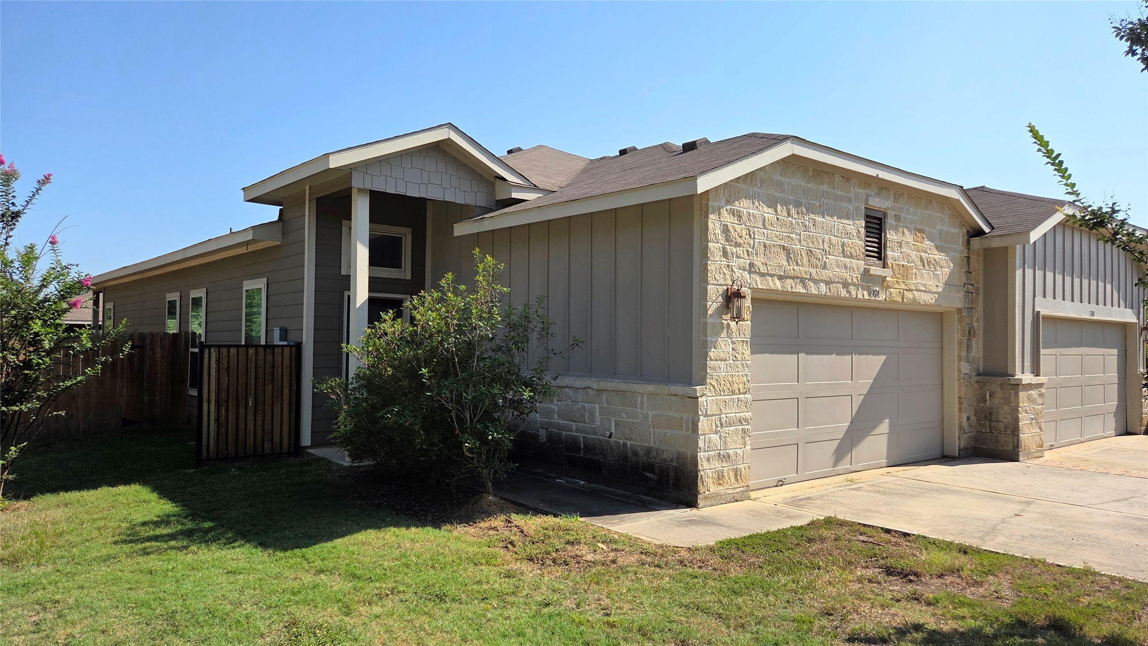 130 Wickersham, Unit A Conroe, TX 77304 - Photo 2 of 14 Gallery Image 2