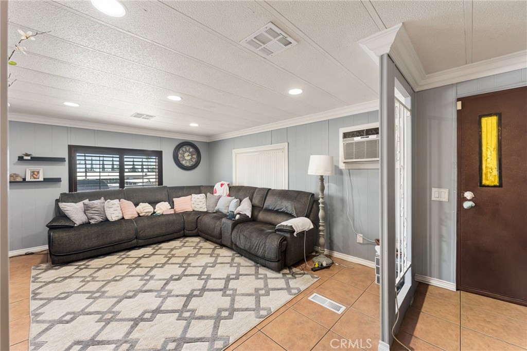 1025 South Riverside Avenue, Unit 121 Rialto, CA 92376 - Photo 4 of 25 Gallery Image 4