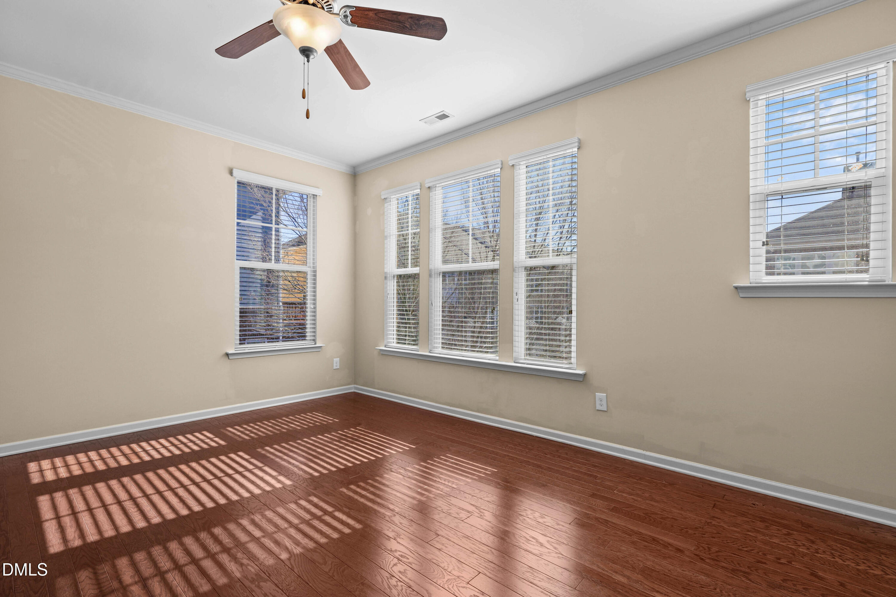 3017 Summerhouse Road Cary, NC 27519 - Photo 16 of 33 20