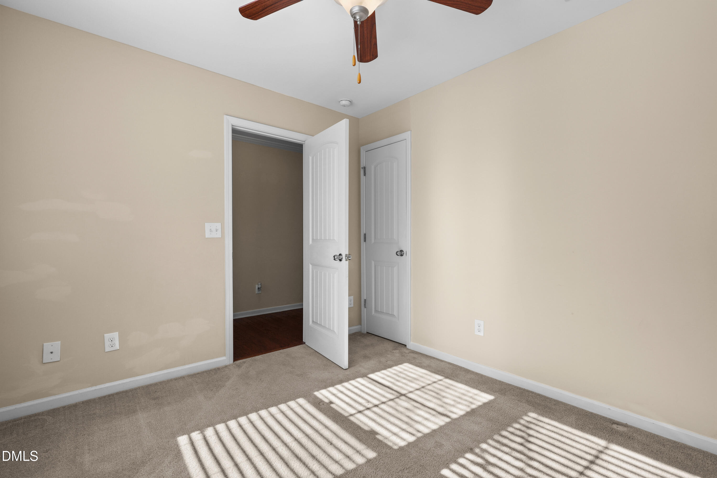 3017 Summerhouse Road Cary, NC 27519 - Photo 3 of 33 5