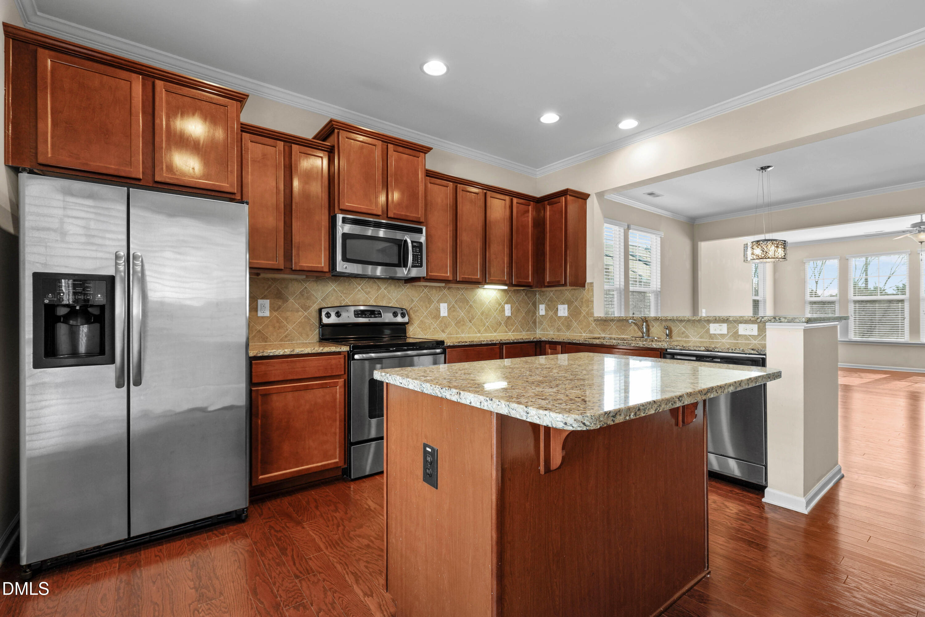 3017 Summerhouse Road Cary, NC 27519 - Photo 7 of 33 10
