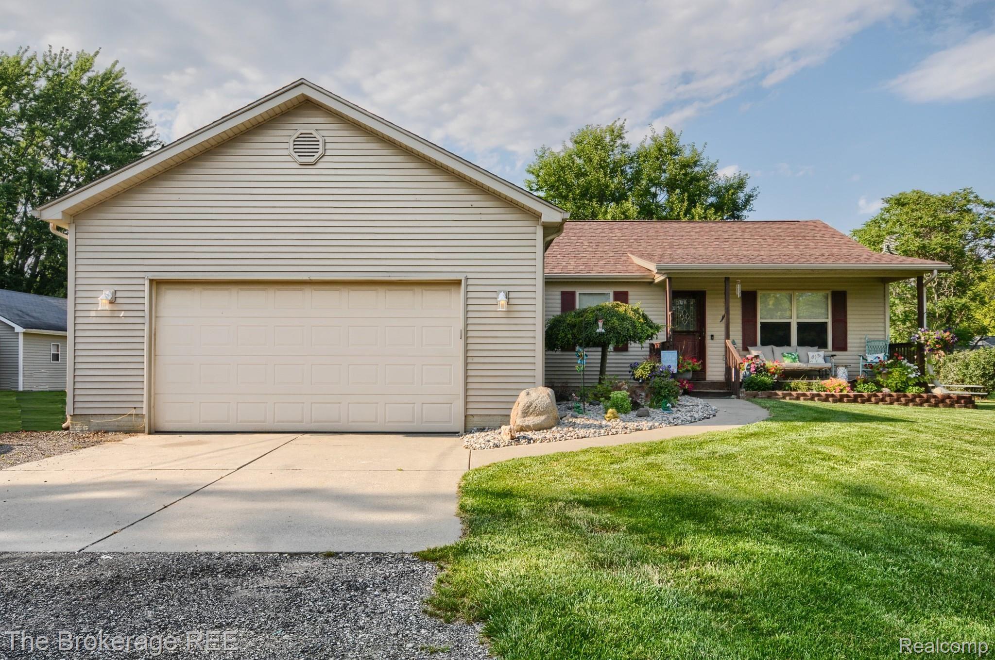 7459 East Coldwater Road Davison, MI 48423 - Photo 1 of 36 SD3_4456-HDR(5).jpg