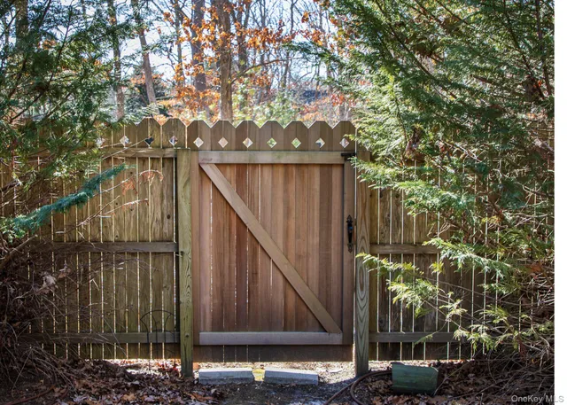 a view of a house with swimming pool