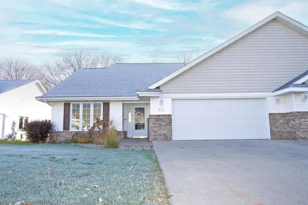 $374,900 | 107 Shiloh Court, Mankato, MN 56001