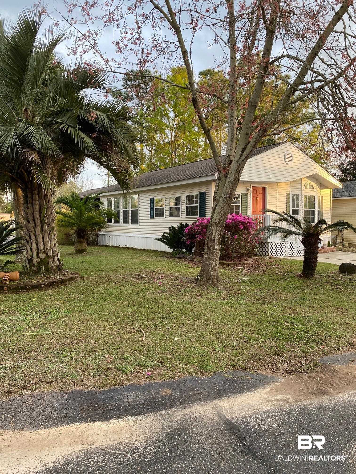 202 Defuniak Loop Lillian, AL 36549 - Photo 2 of 35