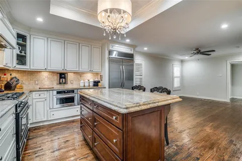 $899,000 | 1432 Sylvan Avenue, Dallas, TX 75208