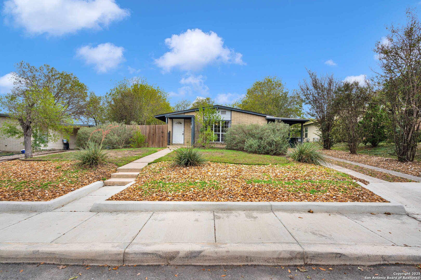 142 Shady Rill San Antonio, TX 78213 - Photo 1 of 15