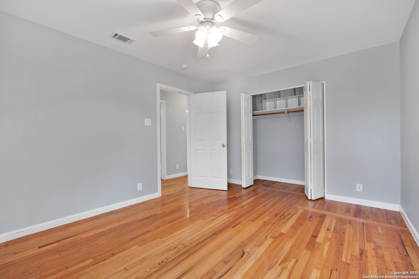 142 Shady Rill San Antonio, TX 78213 - Photo 13 of 15