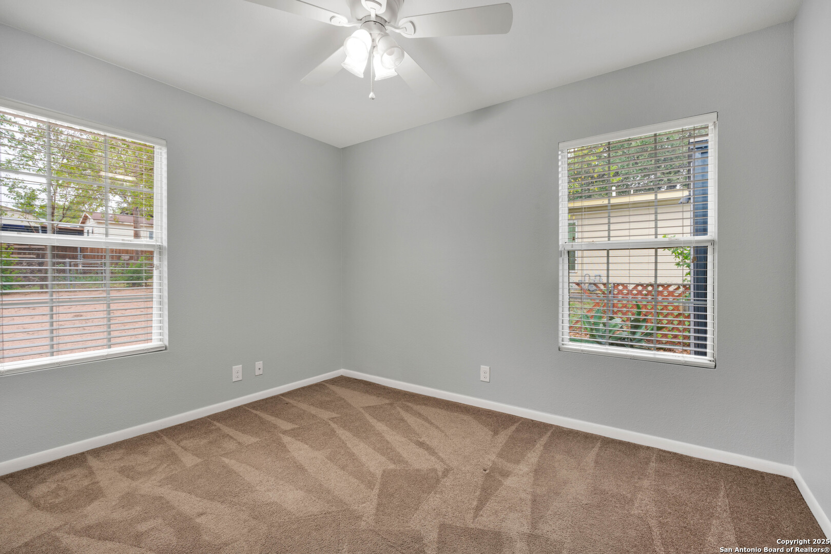 142 Shady Rill San Antonio, TX 78213 - Photo 9 of 15