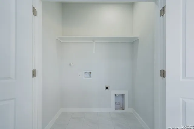 $345,000 | 150 Ranchero Way, Natalia, TX 78059