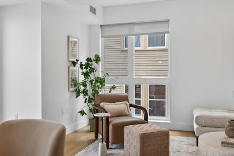 $1,099,990 | 260 Beacon Street, Unit 201, Somerville, MA 02143
